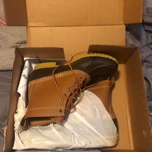 Brand new men’s 8 inch bean boots